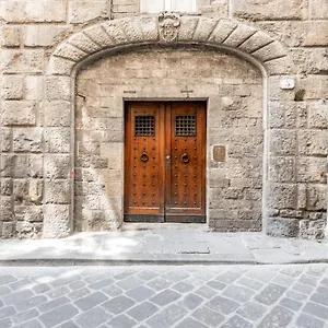 https://torre-dei-giudi-apartments.it-tuscanyhotel.com