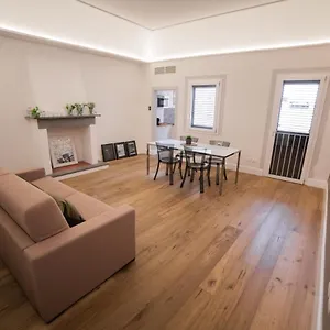 https://bobolis-luxury-apartment.it-tuscanyhotel.com